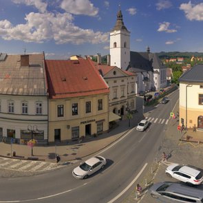 Historické náměstí s kašnou Jablunkov